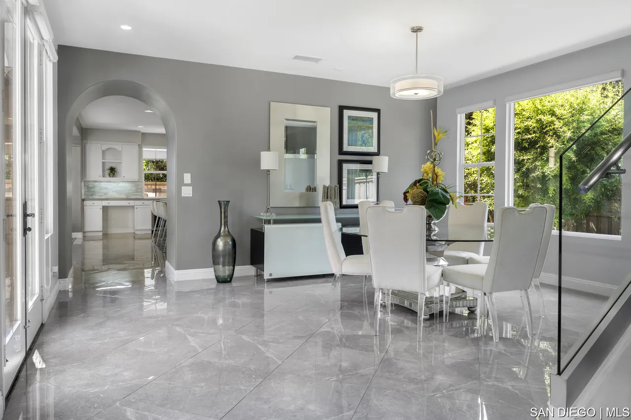 https://cdn.realtyfeed.com/cdn/127/700001126/de04d3837f9021bdfbd91408427d2f2b.webp