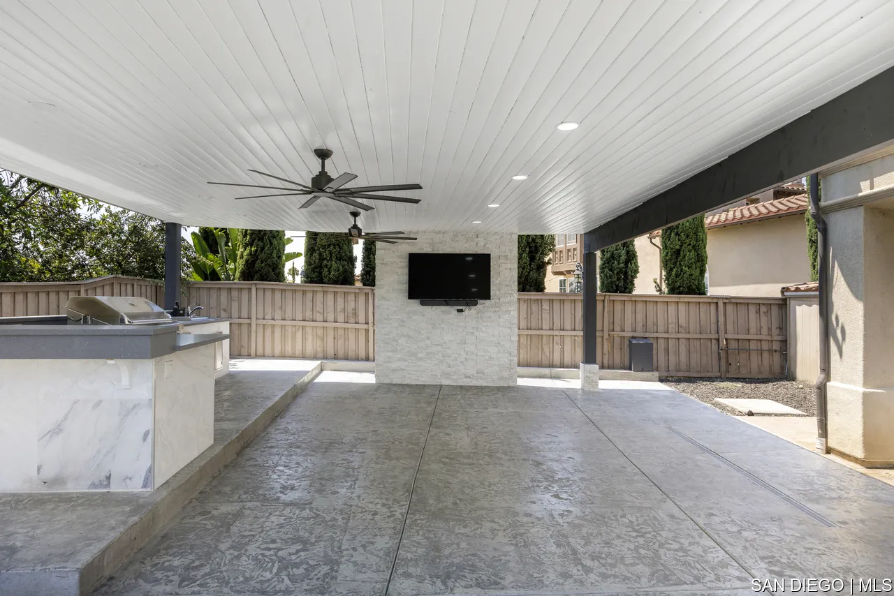 https://cdn.realtyfeed.com/cdn/127/700001126/e2e752646dd55aeb0819175da11c198c.webp