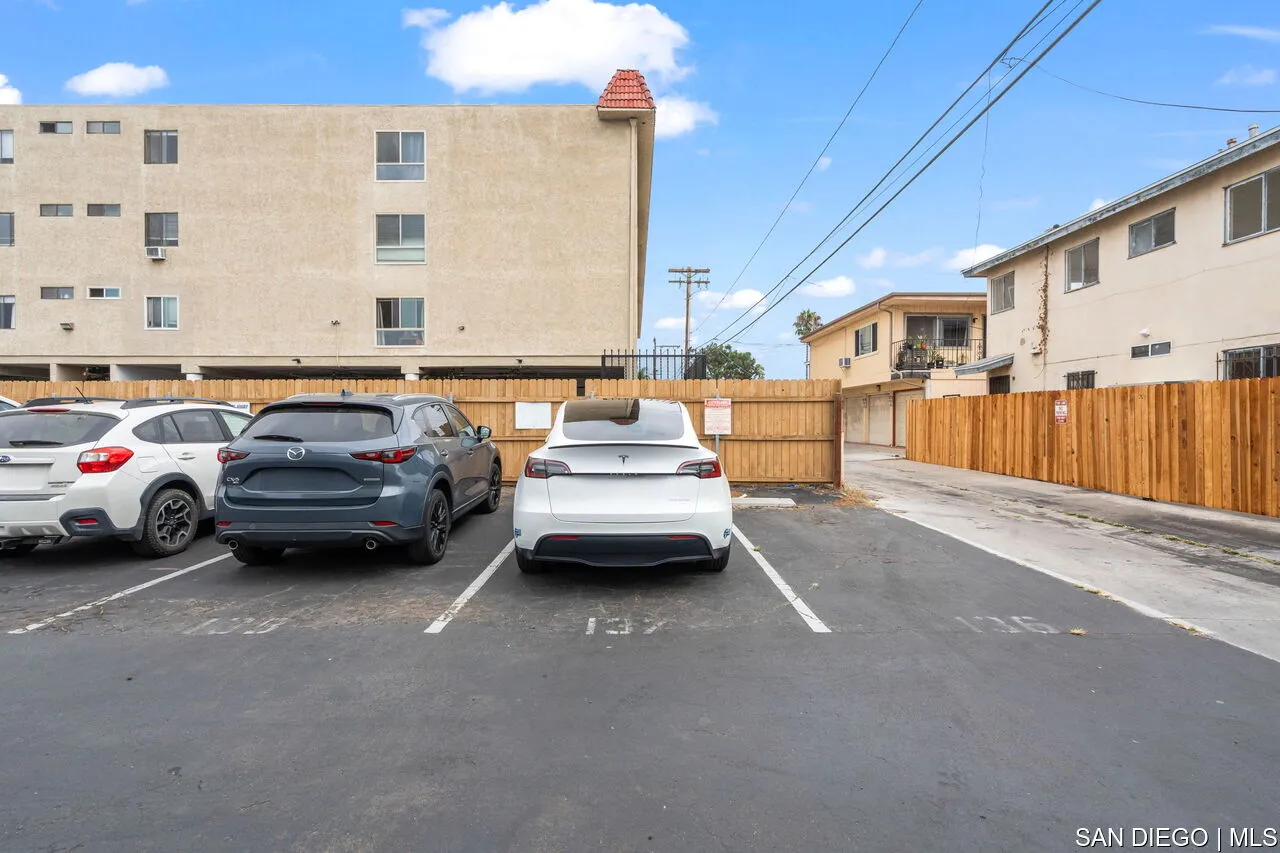 https://cdn.realtyfeed.com/cdn/127/700001127/248149fb3b92295bdc7c5935af337a2e.webp