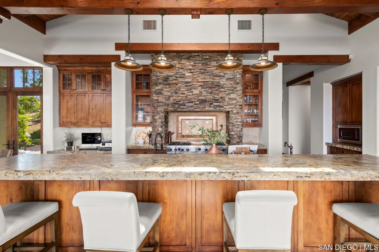 https://cdn.realtyfeed.com/cdn/127/700001130/401dc926c0e54b7a8aec4cc665bb5e7f.webp