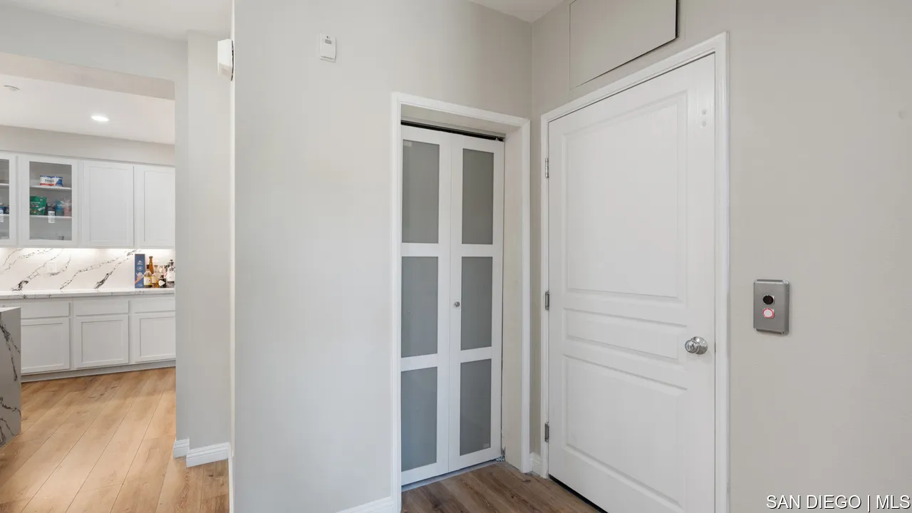 Photo #8: SDC0001203 Listing: Photo #8