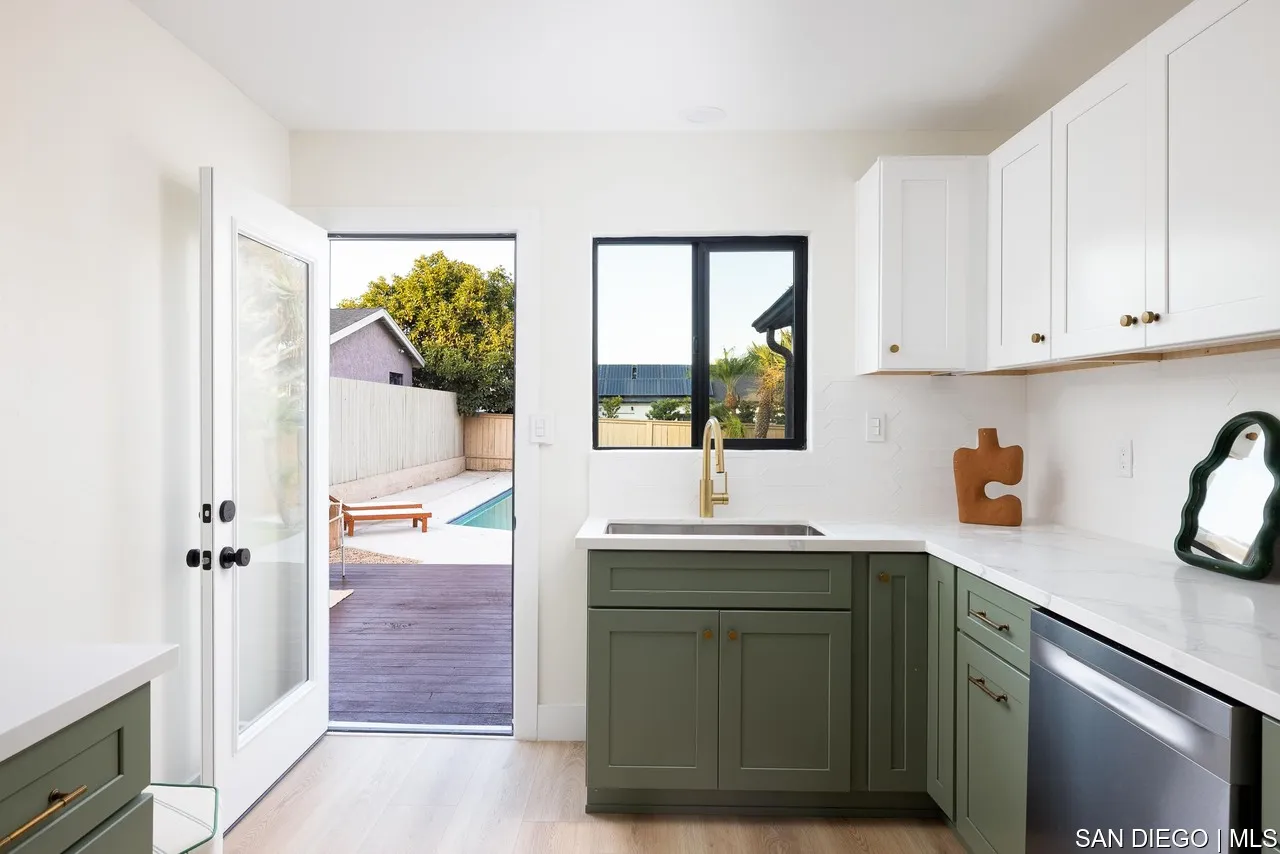 https://cdn.realtyfeed.com/cdn/127/700001147/661a945b22f11ebde00a7726c46edecd.webp