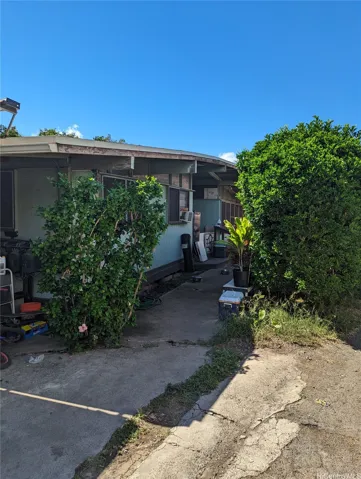 The larger home is 1152 sf (3BR/1 bath)