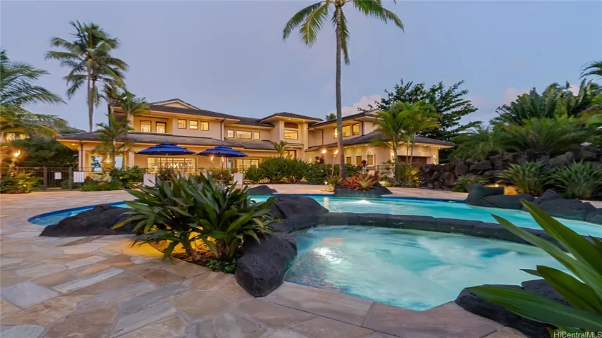 Pool and Jacuzzi
