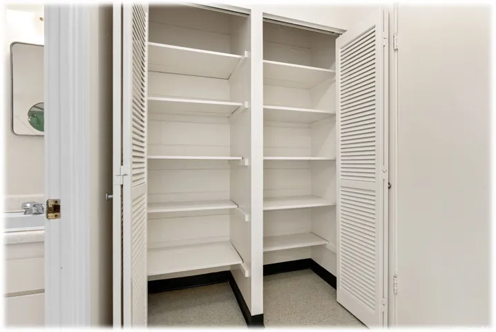 1-Bedroom Closet