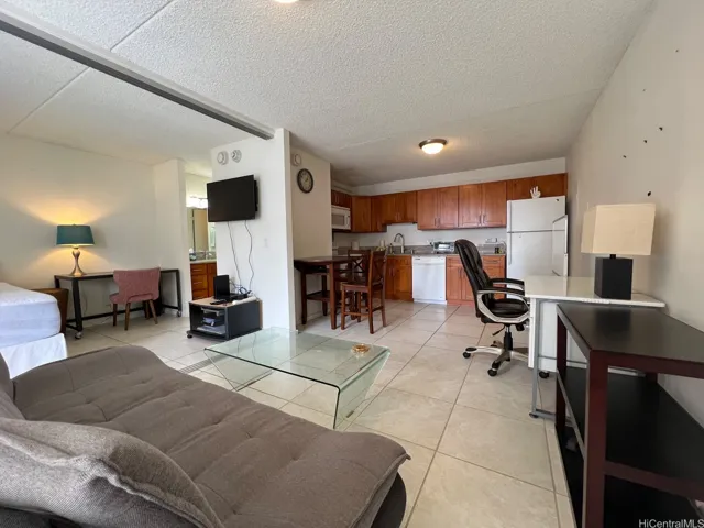 2240 Kuhio Avenue 1013, Honolulu, Hawaii 96815, 1 Bedroom Bedrooms, ,1 BathroomBathrooms,Residential Lease,For Rent,Kuhio,202414729