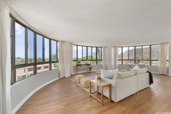 6770 Hawaii Kai Drive 302, Honolulu, Hawaii 96825, 2 Bedrooms Bedrooms, ,2 BathroomsBathrooms,Residential,For Sale,Hawaii Kai,202423817