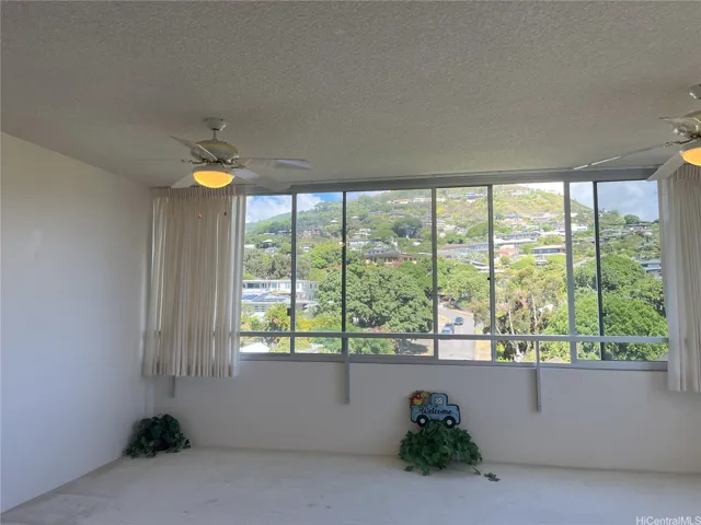 Spacious Unit!