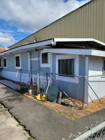 942 Akepo Lane, Honolulu, Hawaii 96817, ,Residential,For Sale,Akepo,202428377