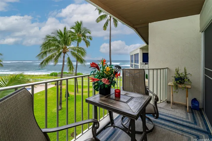 Ocean views and pool view from the lanai