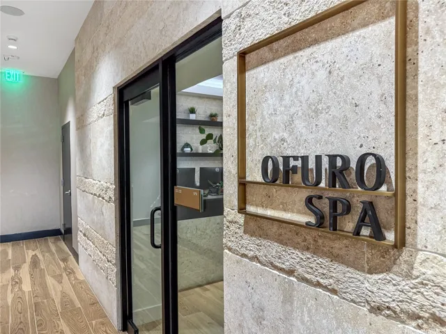 It is a must to experience the Spa equipped with hot tub, plunge pool, saunas and treatment rooms