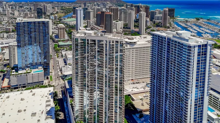 Short distance from the beach and Waikiki