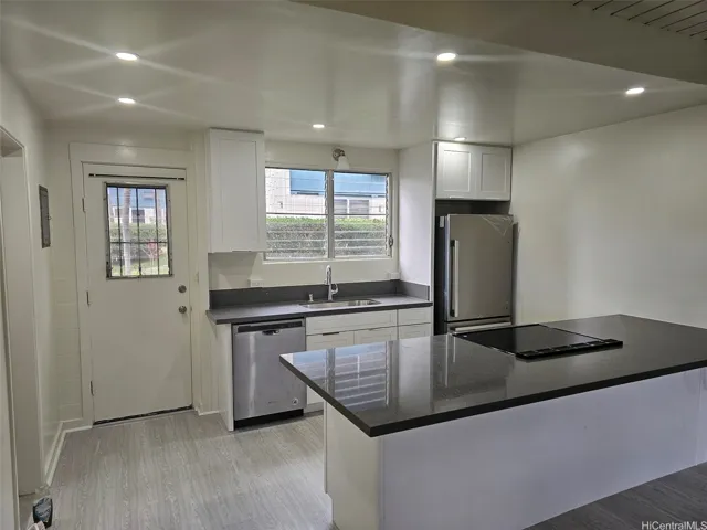 4229 Keanu Street 12, Honolulu, Hawaii 96816, 2 Bedrooms Bedrooms, ,2 BathroomsBathrooms,Residential,For Sale,Keanu,202502745