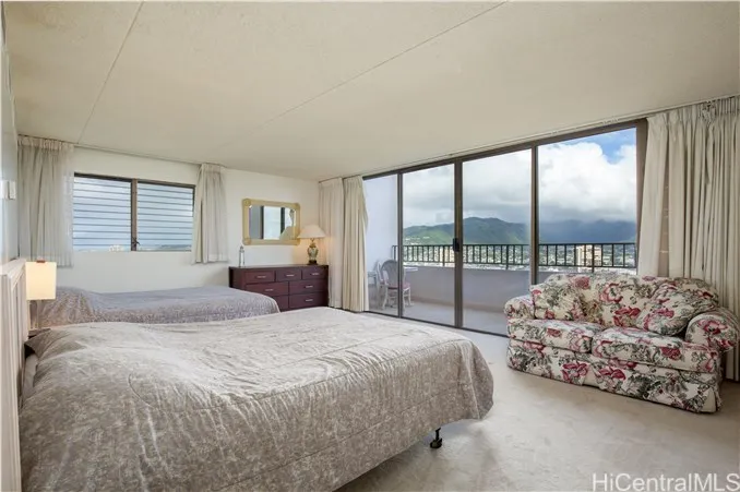 Downstairs bedroom 1