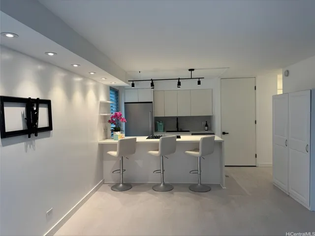 435 Walina Street 304, Honolulu, Hawaii 96815, 1 Bedroom Bedrooms, ,1 BathroomBathrooms,Residential,For Sale,Walina,202505606