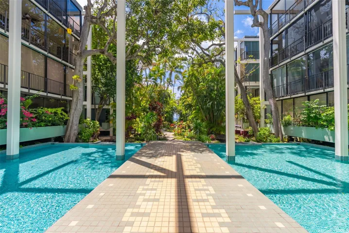 4999 Kahala Avenue 1-403, Honolulu, Hawaii 96816, 2 Bedrooms Bedrooms, ,2 BathroomsBathrooms,Residential,For Sale,Kahala,202506540