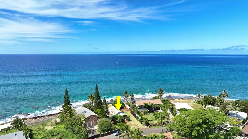 Located on the desirable Moua Beach Loop neighborhood