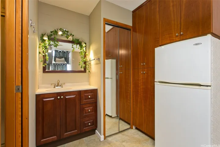 2649 Varsity Place 306, Honolulu, Hawaii 96826, ,1 BathroomBathrooms,Residential,For Sale,Varsity,202507218