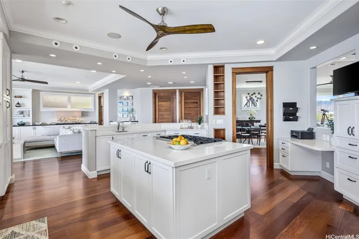 Kitchen easily accessible frombedrooms