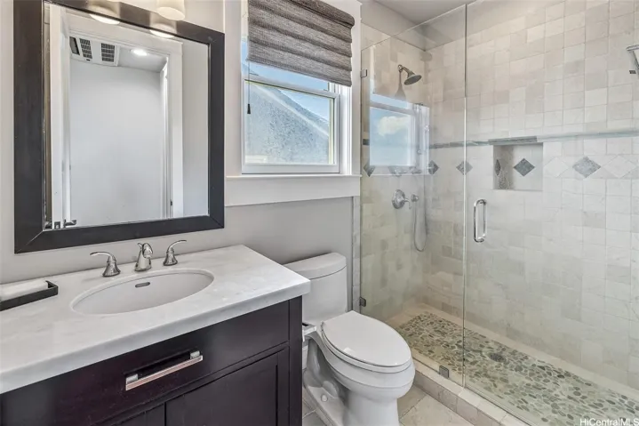 3rd bedroom bath