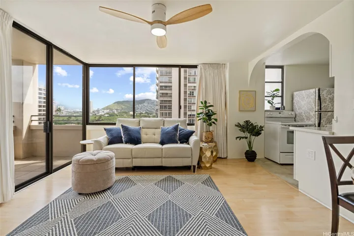 2410 Cleghorn Street 901, Honolulu, Hawaii 96815, 1 Bedroom Bedrooms, ,1 BathroomBathrooms,Residential,For Sale,Cleghorn,202507955