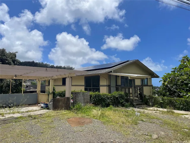 2929 Laelae Way, Honolulu, Hawaii 96819, 9 Bedrooms Bedrooms, ,3 BathroomsBathrooms,Residential,For Sale,Laelae,202507993