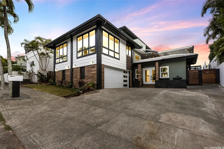 1256 Aupupu Place, Kailua, Hawaii 96734, 4 Bedrooms Bedrooms, ,3 BathroomsBathrooms,Residential,For Sale,Aupupu,202509448