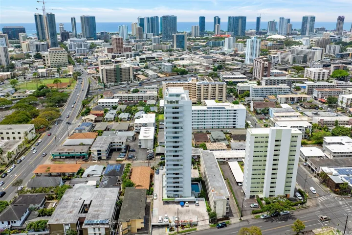 1325 Wilder Avenue 17, Honolulu, Hawaii 96822, 2 Bedrooms Bedrooms, ,2 BathroomsBathrooms,Residential,For Sale,Wilder,202510340