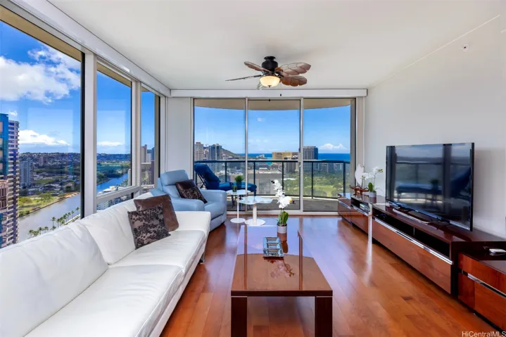 1837 Kalakaua Avenue 3304, Honolulu, Hawaii 96815, 2 Bedrooms Bedrooms, ,2 BathroomsBathrooms,Residential,For Sale,Kalakaua,202510630