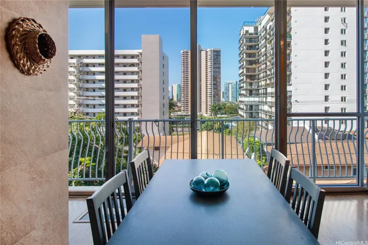 1020 Green Street Ph2, Honolulu, Hawaii 96822, 1 Bedroom Bedrooms, ,1 BathroomBathrooms,Residential,For Sale,Green,202510875