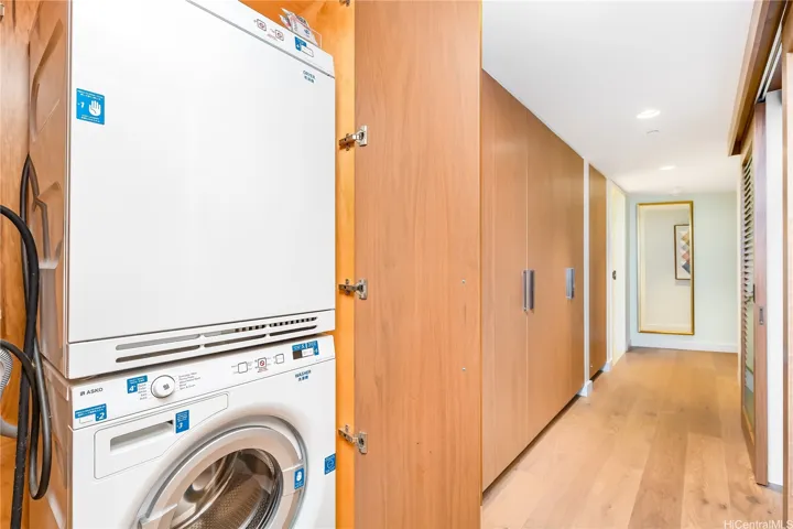 All units have a washer/dryer in unit.