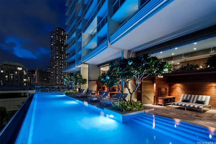 Adult pool in the EWA Tower.