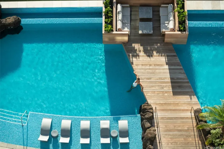 Pool at the Diamond Head Tower for all ages.