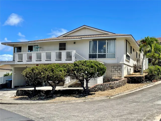 3340 Ala Laulani Street, Honolulu, Hawaii 96818, 5 Bedrooms Bedrooms, ,5 BathroomsBathrooms,Residential,For Sale,Ala Laulani,202511755
