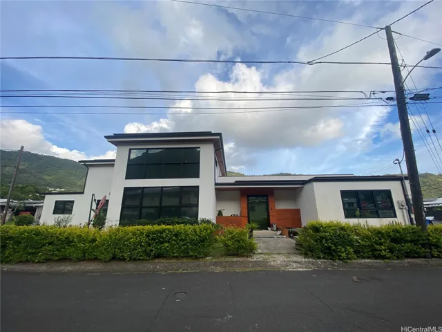 3238 Pawaina Street, Honolulu, Hawaii 96822, 5 Bedrooms Bedrooms, ,4 BathroomsBathrooms,Residential Lease,For Rent,Pawaina,202514406