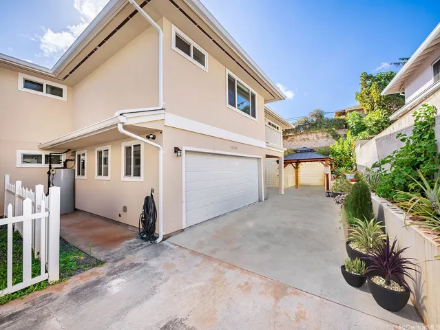 99-530 Halawa Hts Road A, Aiea, Hawaii 96701, 5 Bedrooms Bedrooms, ,3 BathroomsBathrooms,Residential,For Sale,Halawa Hts,202514484
