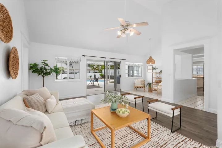 7285 Kanoenoe Street, Honolulu, Hawaii 96825, 3 Bedrooms Bedrooms, ,3 BathroomsBathrooms,Residential,For Sale,Kanoenoe,202514744