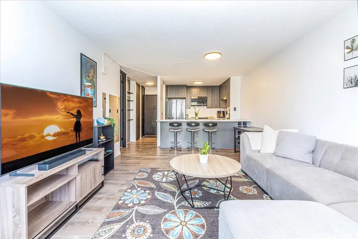 400 Hobron Lane 603, Honolulu, Hawaii 96815, 1 Bedroom Bedrooms, ,1 BathroomBathrooms,Residential,For Sale,Hobron,202515179