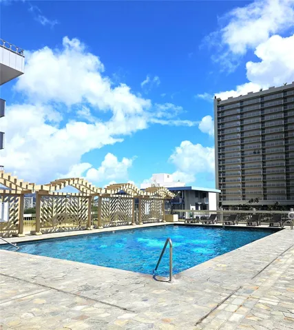 Island Colony Swimming Pool