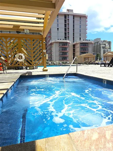 Island Colony Whirlpool