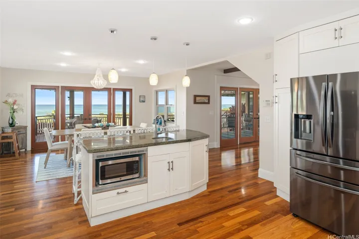 view from kitchen to ocean