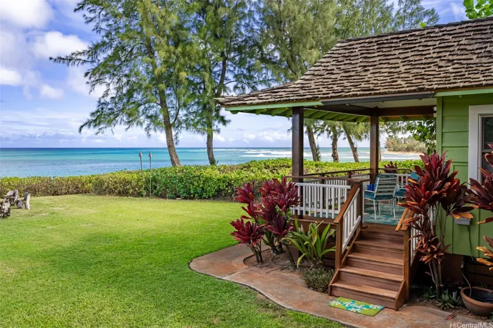 Private downstairs lanai.