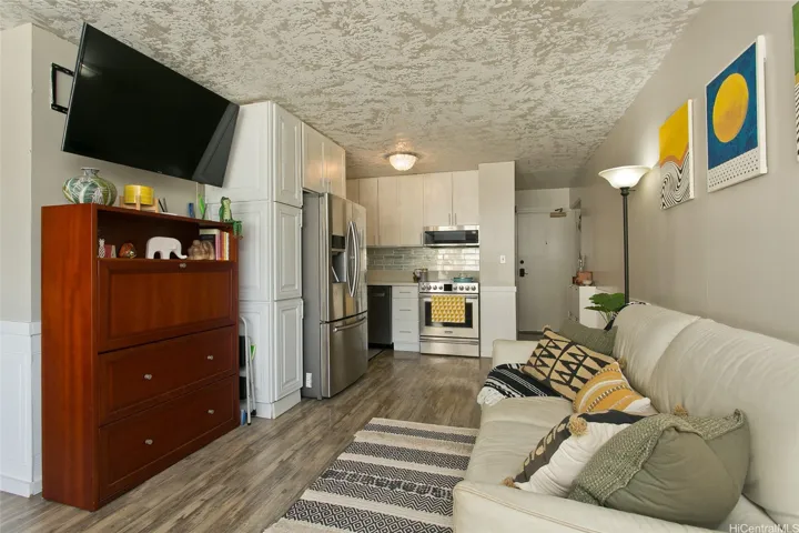 225 Kaiulani Avenue 506, Honolulu, Hawaii 96815, 1 Bedroom Bedrooms, ,1 BathroomBathrooms,Residential,For Sale,Kaiulani,202515935