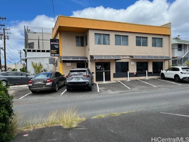 2203 Young Street, Honolulu, Hawaii 96826, ,Commercial Sale,For Sale,Young,202516140