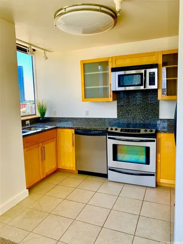 600 Queen Street 1012, Honolulu, Hawaii 96813, 1 Bedroom Bedrooms, ,1 BathroomBathrooms,Residential Lease,For Rent,Queen,202516183