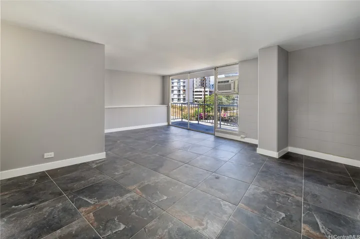 222 Liliuokalani Avenue 302, Honolulu, Hawaii 96815, 2 Bedrooms Bedrooms, ,2 BathroomsBathrooms,Residential,For Sale,Liliuokalani,202516451