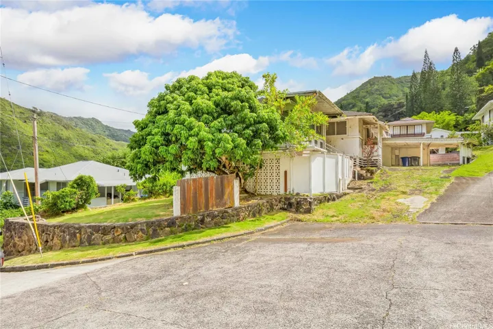 2446 Puunoa Place, Honolulu, Hawaii 96816, 4 Bedrooms Bedrooms, ,2 BathroomsBathrooms,Residential,For Sale,Puunoa,202516473