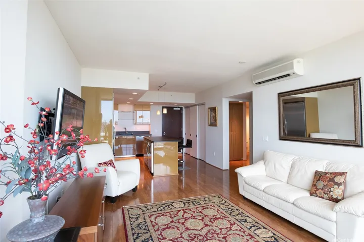 1200 Queen Emma Street 3910, Honolulu, Hawaii 96813, 1 Bedroom Bedrooms, ,1 BathroomBathrooms,Residential Lease,For Rent,Queen Emma,202517196
