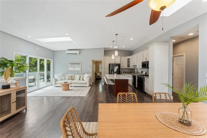 47-419 Ahuimanu Place E, Kaneohe, Hawaii 96744, 6 Bedrooms Bedrooms, ,3 BathroomsBathrooms,Residential,For Sale,Ahuimanu,202517238