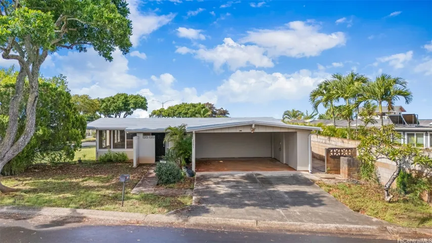 2093 Aaniu Loop, Pearl City, Hawaii 96782, 3 Bedrooms Bedrooms, ,2 BathroomsBathrooms,Residential,For Sale,Aaniu,202517271